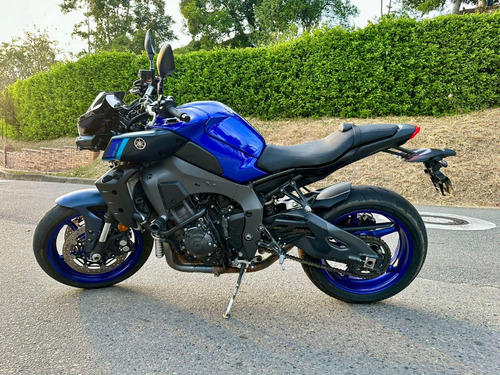 Yamaha Mt10 Modelo 2022 Cilindraje 1.000 Color Azul Negro