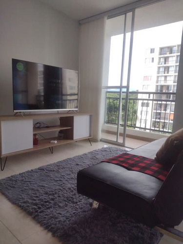 Apartamento Amoblado 5 Piso Con Ascensor Y Parqueadero Privado