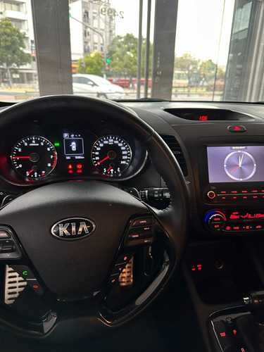 Kia Cerato 2.0 Sx At6 5 p