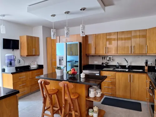Vendo Amplia Casa 255 Mts En El Poblado Cola Del Zorro