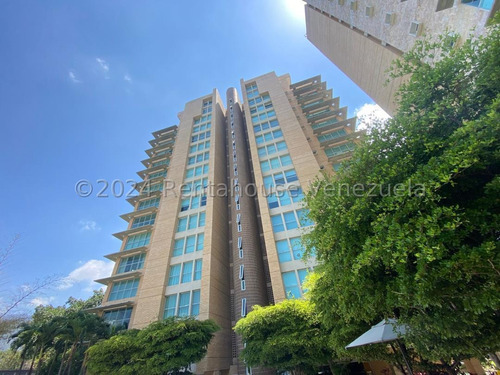 Apartamento En Alquiler En Los Cortijos Yalile #24-23427