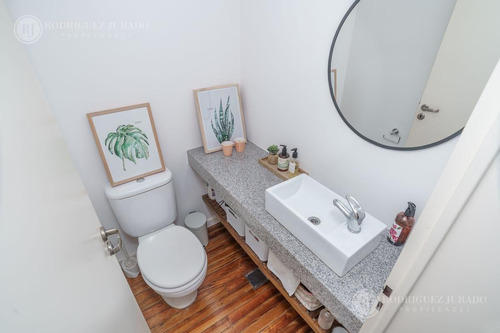 Imagen 16 de 30 de Modeno Departamento Único En Su Estilo Con Cochera - Acassuso - San Isidro