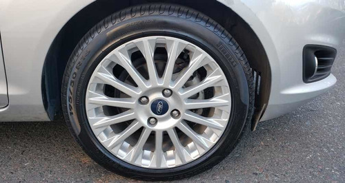Ford Fiesta Kinetic Design 1.6 Design 120cv Titanium 2014