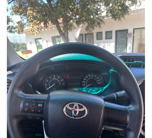 Toyota Hilux 2.7 Cabina Doble Sr Mt