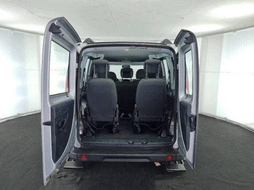 Imagem 3 de 15 de Fiat Doblò 1.8 Mpi Essence 7l 16v Flex 4p Manual