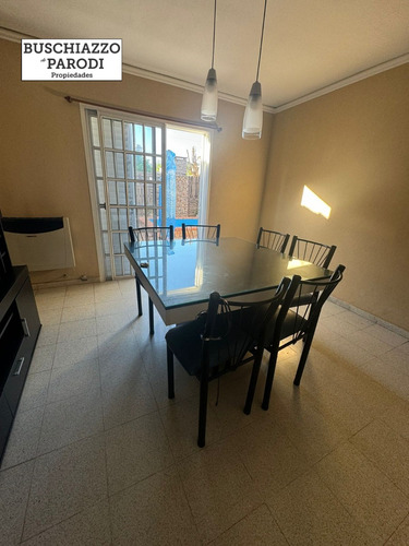 Venta Casa 5 Ambientes Dos Plantas Con Piscina / En Exaltación De La Cruz