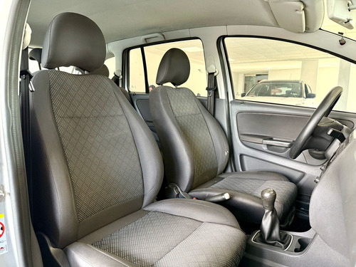Volkswagen Suran 1.6 Comfortline 101cv