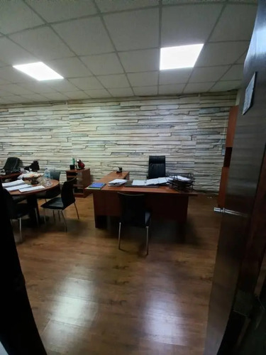 Inversionistas Local Comercial 1.100 M² Con Montacargas 