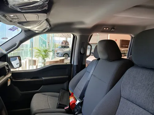 Ford F-150 F-150 DOBLE CABINA 4X4 V6