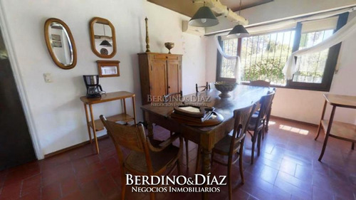 Exclusiva Y Hermosa Casa Ideal Para Vivir Todo El Año En Punta Del Este- Ref: 364