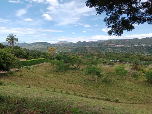 Linda Finca Que Hace Parte De Una Mas Grande, Para Inversionista Es Sub Urbana