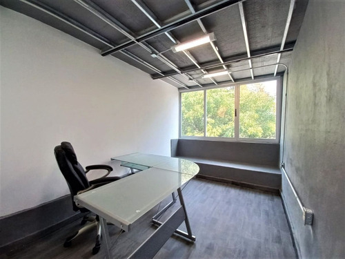 Oficinas Y Consultorios Con Servicios Incluidos Y Áreas Comunes