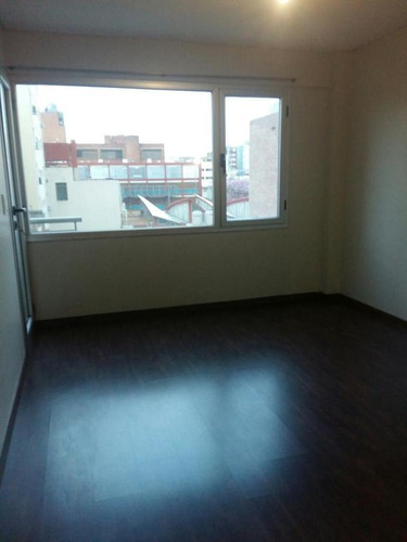 Imagen 4 de 11 de Departamento - Moron