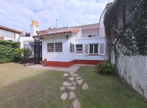 Casa En Venta De 3 Dormitorios - Garage - Jardin - En Barrio Parque Cornelio Saavedra