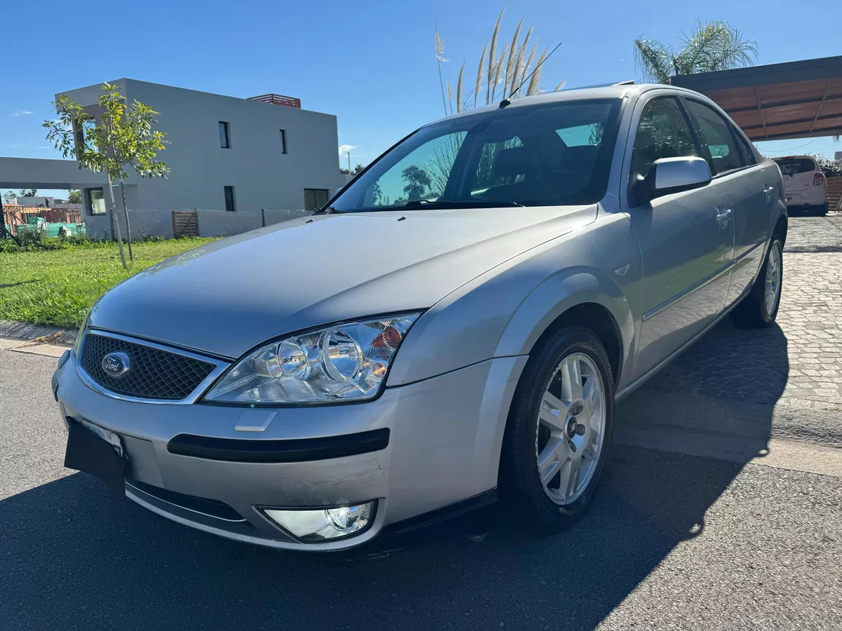 Ford Mondeo 2.0 Ghia