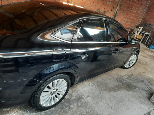 Ford Mondeo 2.0 Ghia Mt