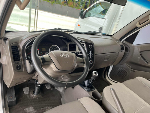 Hyundai HR 2.5 Hd Cab. Curta S/ Carroceria Tci 2p