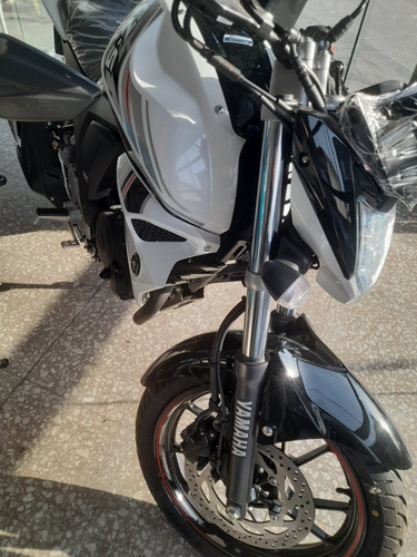 Imagen 9 de 17 de Yamaha Fz Sd C/dis. Fzsd - En Motoswift Ramos