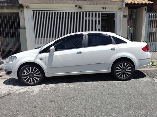 Fiat Linea 2015 1.8 16v Absolute Flex Dualogic 4p