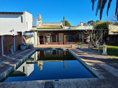 Imagen 7 de 30 de Casa Tres Ambientes Con Parque Y Piscina