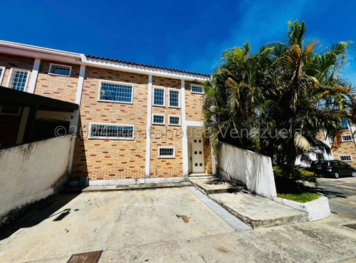 Townhouse En Venta En Morichal La Victoria Aragua 24-15442 Irrr