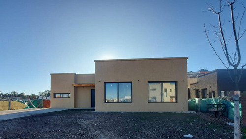 Imagen 1 de 24 de Casa - Venta - Santo Tomás
