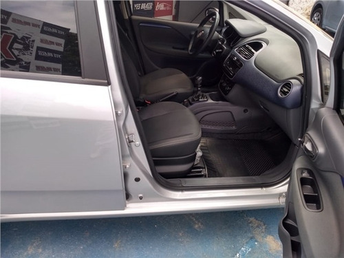 Fiat Punto 1.4 Attractive 8v Flex 4p Manual
