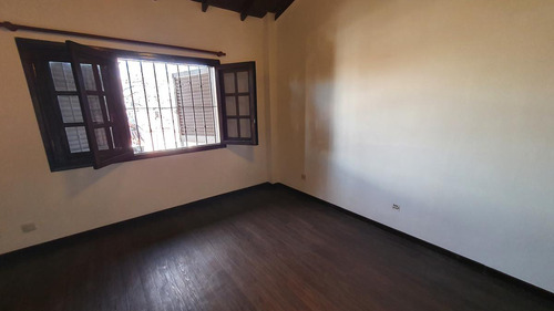 Casa 3 Ambientes En Zona Residencialexcelente Ubicación Y Comodidades- En Alquiler
