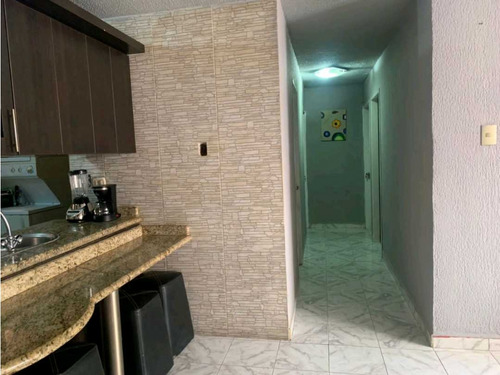 Apartamento En Alquiler Urb. El Parque Frente A La Ujap Md-8607958