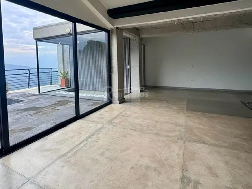 Casa En Venta En Loma Del Escobero. Cod V776075