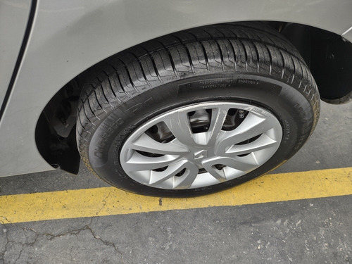 Imagem 8 de 9 de Renault Sandero 2020 1.0 12v Expression Sce 5p