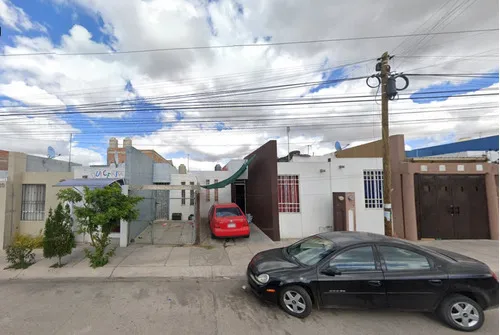 Venta De Casa En Recuperacion, Calle Federico Mendez, Aguascalientes. Sh05