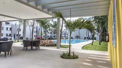 Casa En Renta, 3 Recámaras, 3 Niveles, Jardines Sur 5, Polígono Sur, Cancún.