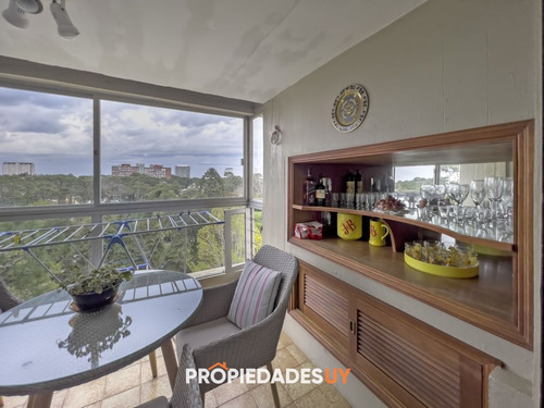 Imagen 5 de 23 de Muy Lindo Apartamento En Piso Intermedio.