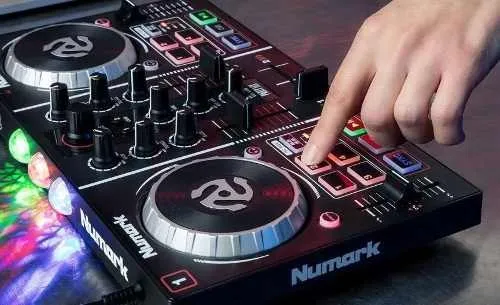 Controlador Dj Numark Party Mix Virtual Dj Consola