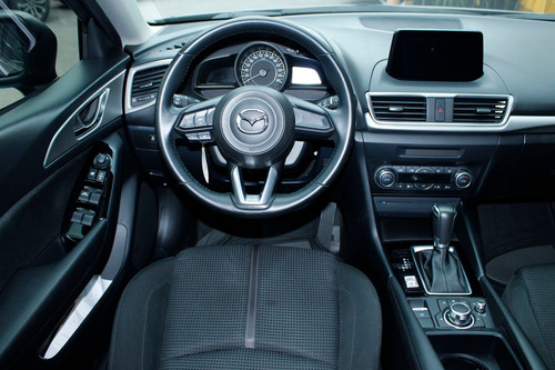 Mazda 3 2.0 Touring