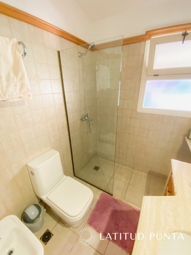 Residencia En Cantegril- Ref: 935
