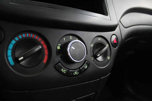 Imagen 14 de 15 de Chevrolet Aveo 2017 4 Cilindros