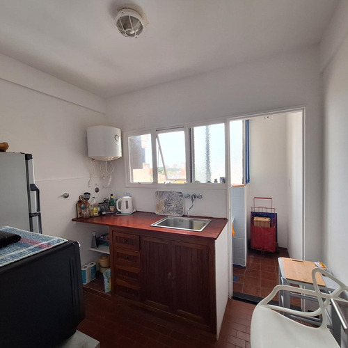 Acassuso, Departamento En Venta De 2 Ambientes En Muy Buen Estado