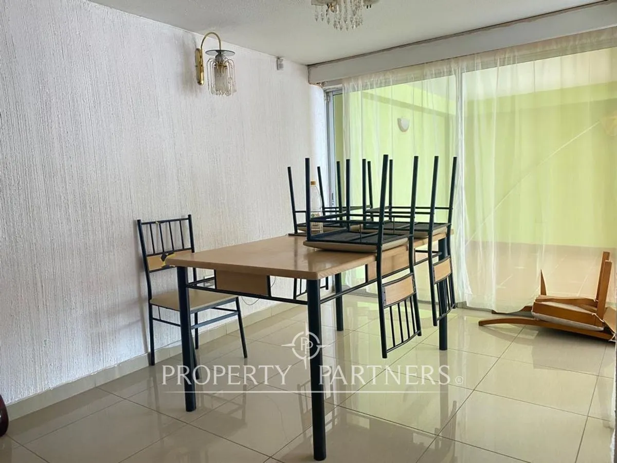 Imagen 5 de 13 de Casa Amoblada De 6 Dormitorios En Villa Los Algarr...