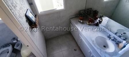 Imagen 18 de 21 de Casa En Venta 22-20489 En Cumbres De Curumo Wp 04120104330