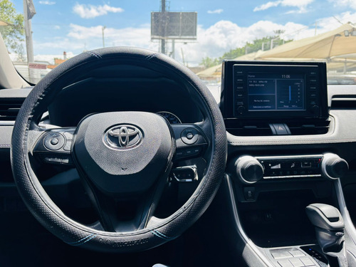 Toyota RAV4 2.5 Le At