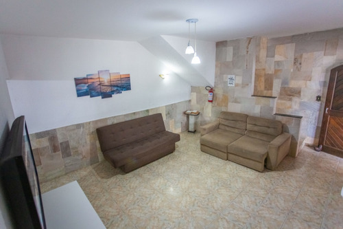 Casa De Temporada Com Piscina E Playground, Próximo À Praia