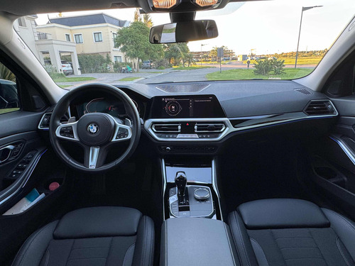 BMW Serie 3 3.0 330i Sedan Sport Line 252cv