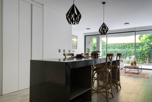 Oportunidad:moderno, Luminoso,seminuevo Con Patio Y 2 Suites