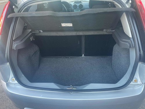 Imagen 10 de 16 de Ford Fiesta 2009 1.6 Ambiente Mp3