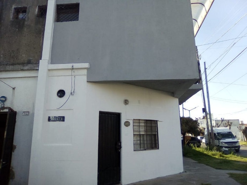Imagen 2 de 12 de Departamento En Venta En Quilmes Oeste