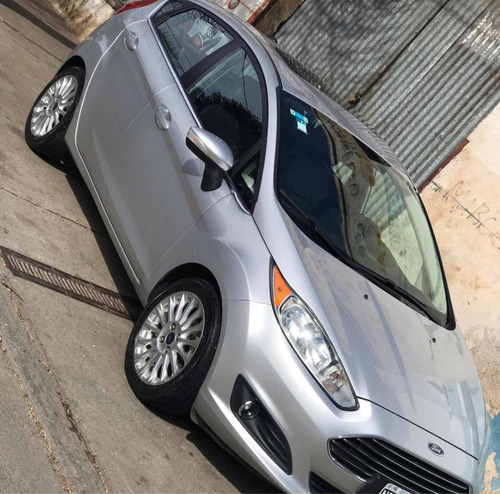 Ford Fiesta Kinetic Design 1.6 Titanium 120cv 2014
