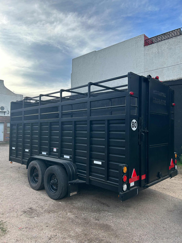 Trailer Semirremolque Animales Homologado Patentable Lcm