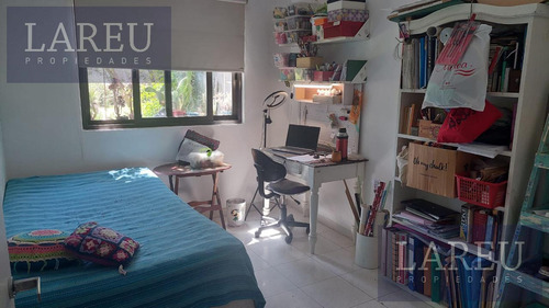 Casa En El Barrio Roble Joven